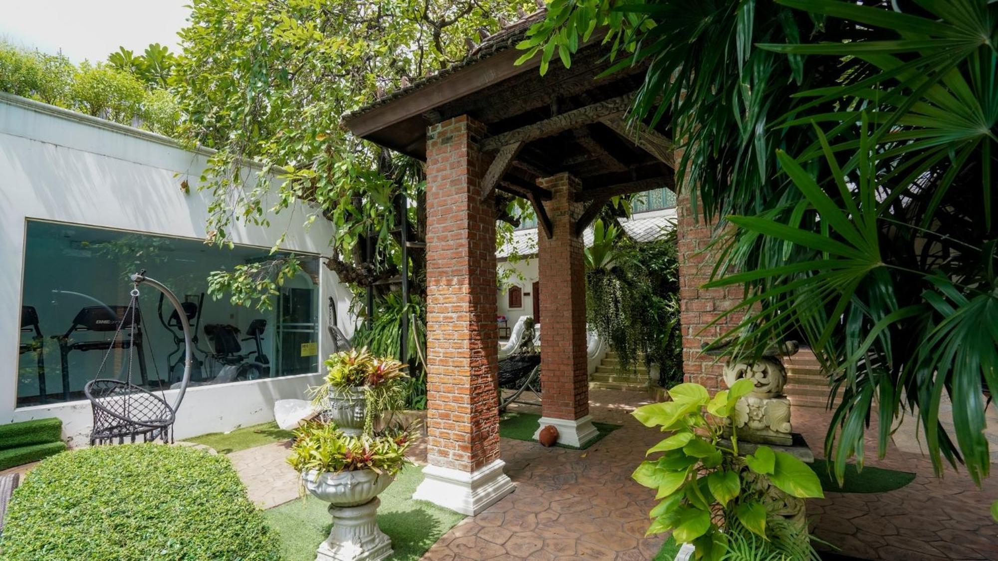 Kodchasri Thani Hotel Chiangmai Chiang Mai Exterior photo